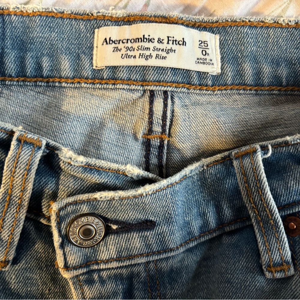 Abercrombie & Fitch Ultra High Rise Jeans slim straight